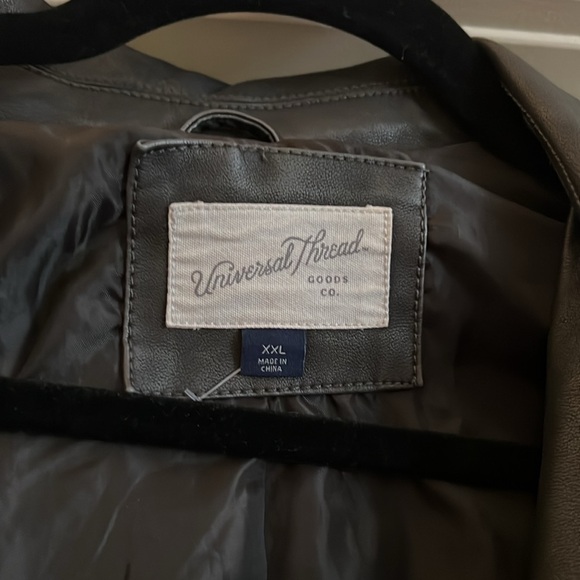 Universal Thread women’s black “leather” jacket - size XXL - Picture 3 of 6